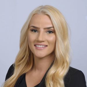 Meet your Posher, Ashley